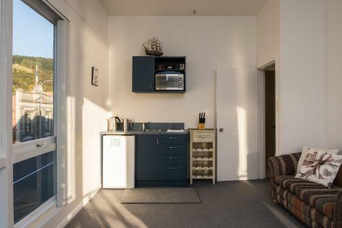 La Voyageur Apartments