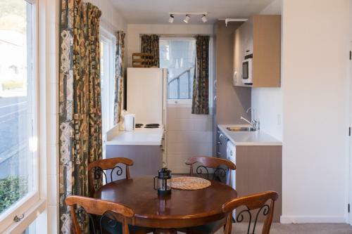 La Voyageur Apartments