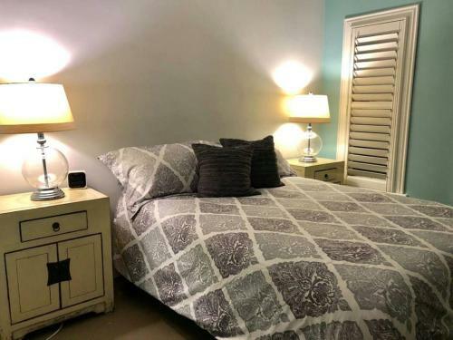 Bed & Breakfast Grey Gardens Hamilton Instant Hotel
