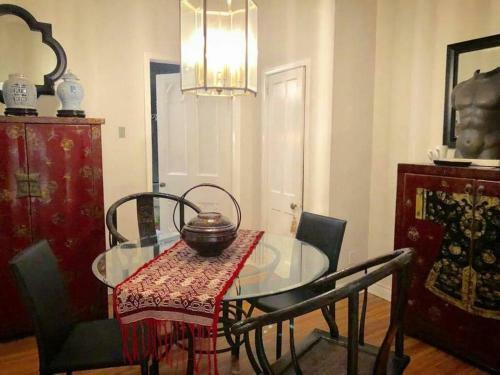 Bed & Breakfast Grey Gardens Hamilton Instant Hotel