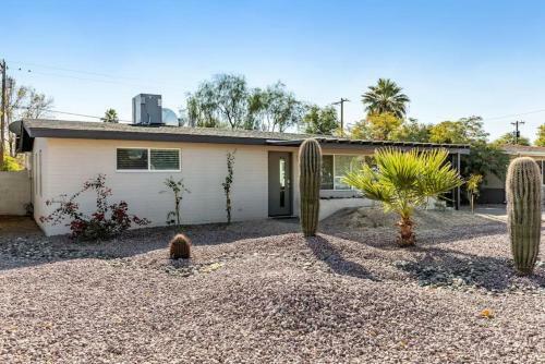 Modern And Comfy 3 Bdrm Near Melrose District