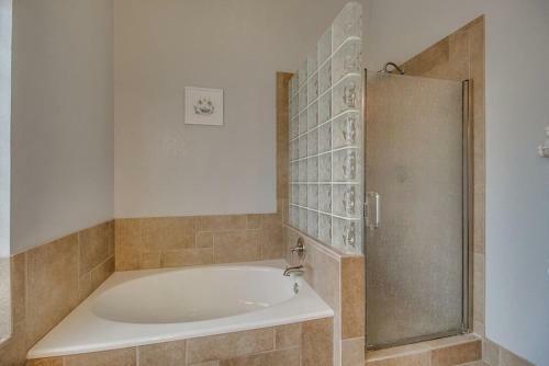 North Scottsdale 4 Bdrm Vacation Sanctuary With Pebble Tech Pool