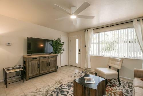 Stylish Arcadia 2-bdrm With Comfort And Charm
