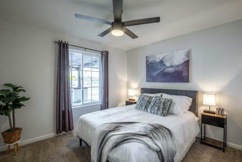 Stylish Resort-style Must See Home With Pool