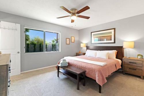 The Comforts' Inn: Desert Oasis