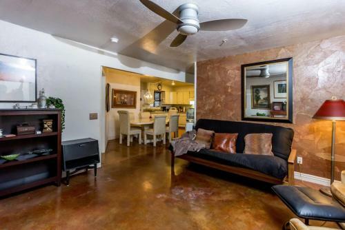 Private Bedroom # 2 In Great Location Wpool