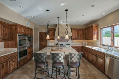 Villa Larkspur