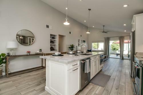 Modern Old Town Scottsdale Home Wdesigner Touch