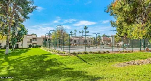 Stylish Central Scottsdale Ground Floor Condo
