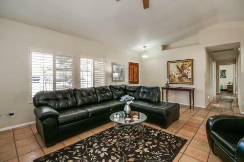 Scottsdale Kierland 3 Bdrm With Sparkling Pool