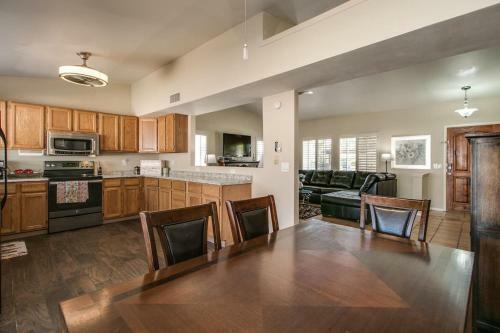 Scottsdale Kierland 3 Bdrm With Sparkling Pool
