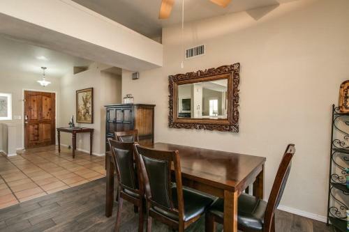 Scottsdale Kierland 3 Bdrm With Sparkling Pool