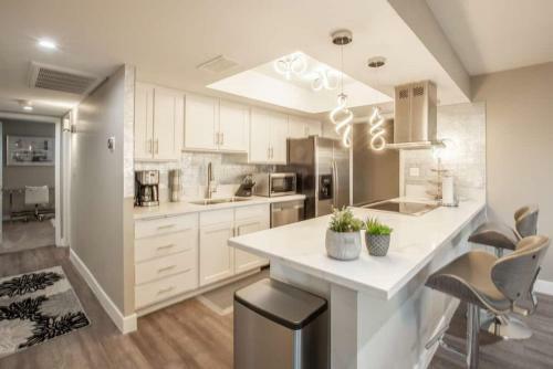 Modern Tempe Gem W Sparkling Pool And Game Room