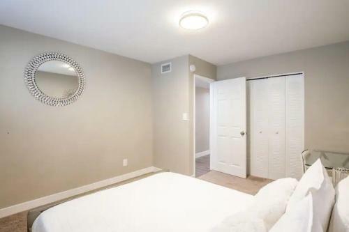 Modern Tempe Gem W Sparkling Pool And Game Room
