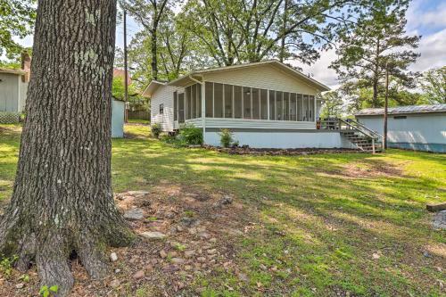 Cute And Cozy Greers Ferry Lake Abode With Deck!