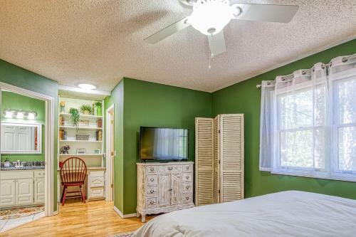 New, Spacious Corner Lot Beautiful Cottage