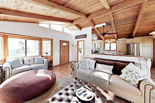 Medicine Man Manor