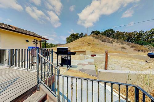 Vineyard Vista Ranch Retreat