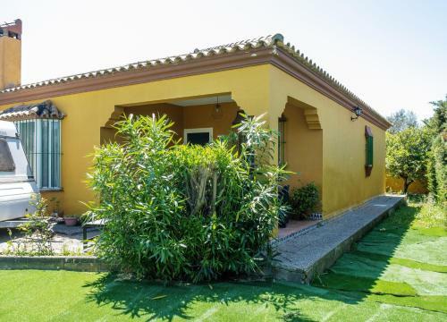 Chalet Con Piscina Privada, Jard�n Y Barbacoa