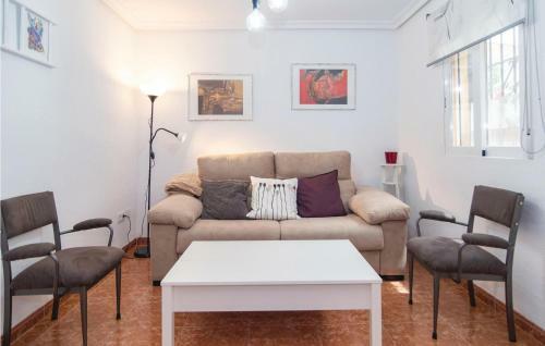 Stunning Apartment In C�rdoba W/ 2 Bedrooms