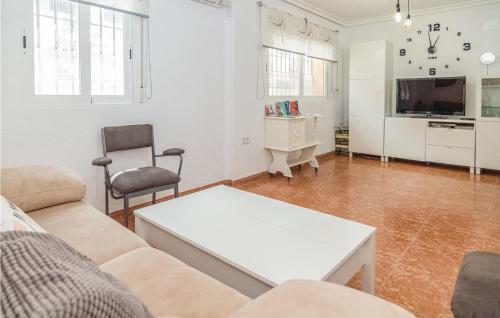 Stunning Apartment In C�rdoba W/ 2 Bedrooms
