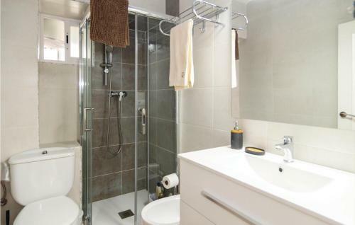 Stunning Apartment In C�rdoba W/ 2 Bedrooms