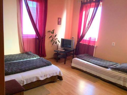 Hostal Op-art Etterem Es Panzio