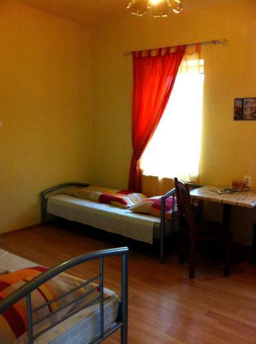 Hostal Op-art Etterem Es Panzio