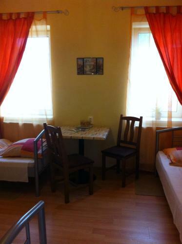 Hostal Op-art Etterem Es Panzio