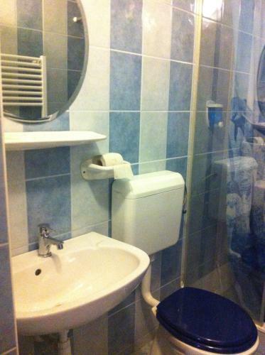 Hostal Op-art Etterem Es Panzio