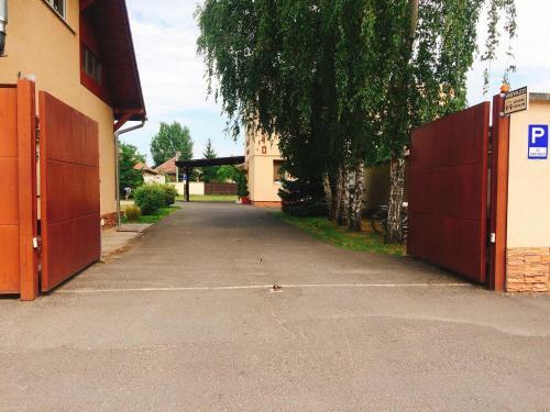 Hostal Op-art Etterem Es Panzio