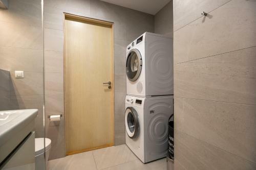 Apartamento Dream Stay - Superior Beach Front Apt With Balcony, Sauna And Parking