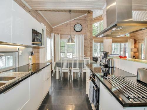 Holiday Home Villa Utu