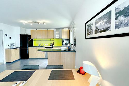 Top Apartment With Terrace Garage