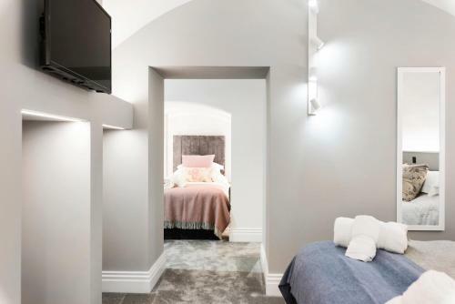 Wine Vaults Apartment