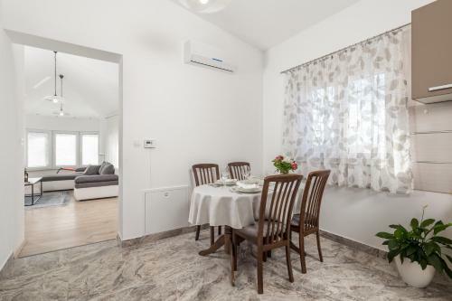 Apartment Dani-e.l.