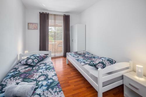 Casa Viktoria With Private Garden And Bbq