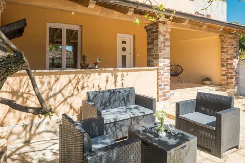 Casa Viktoria With Private Garden And Bbq
