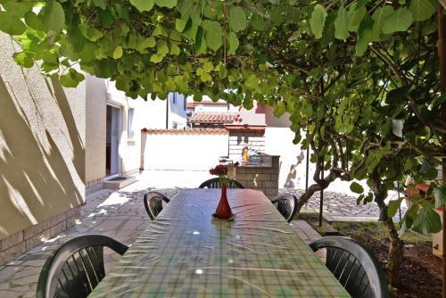 Apartments With A Parking Space Valbandon, Fazana - 19663