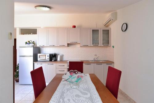 Apartments With A Parking Space Fazana - 19641
