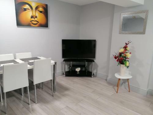Oak House Apartment