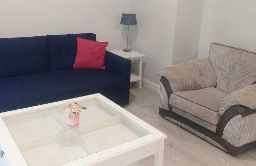 Eyre Square Holiday Apartment