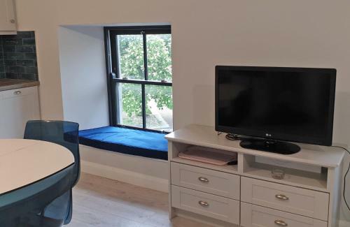 Eyre Square Holiday Apartment
