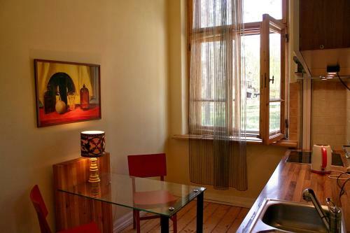 Apartamento Pabazi Train Station