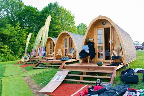 Lodge Lake View Camping Pod