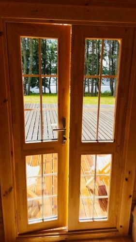 Lodge Lake View Camping Pod