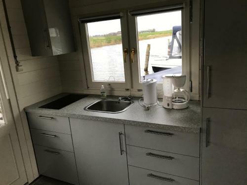Lodge Waterhut 2 Aduarderzijl