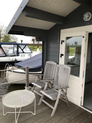 Lodge Waterhut 2 Aduarderzijl