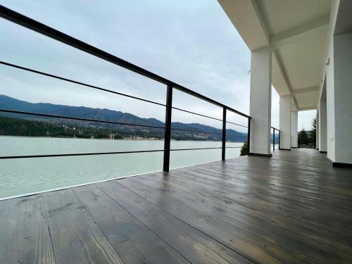 Casa Eden - Apartamente Langa Lac