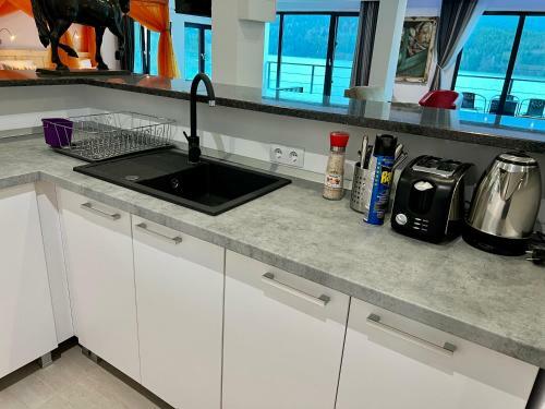 Casa Eden - Apartamente Langa Lac